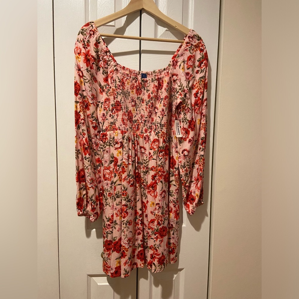 Old Navy Pink Floral Smocked Dress with Pretty Pink with Red Floral Design